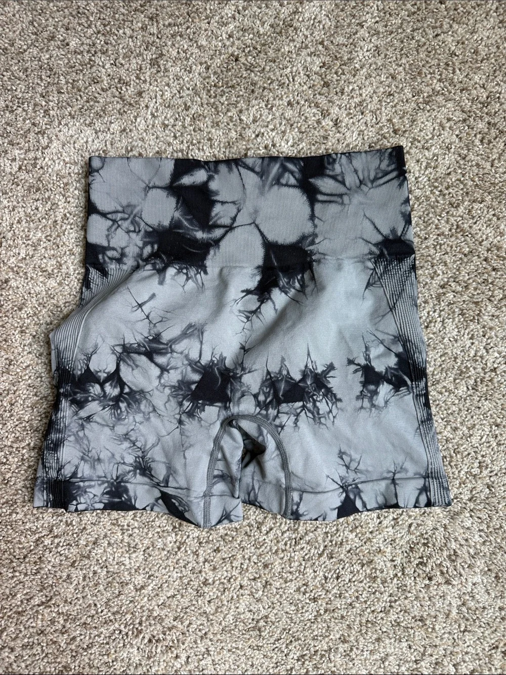 High-Waist Tie-Dye Active Shorts - Black/Grey